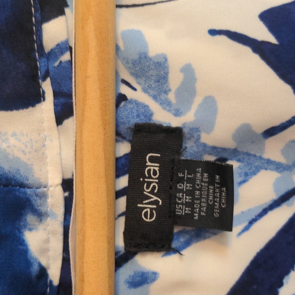 Blue and white floral robe - Picture 3 of 4